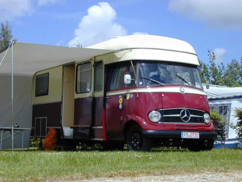 31-08-2012_21h59m54_redim_camping_car_mercedes[1].jpg